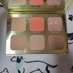 NIB True + Luscious Lucky Glow Palette